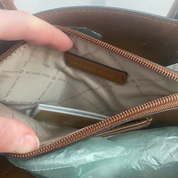 Michael Kors Maple Brown Multi Small Purse - Picture 5 of 8